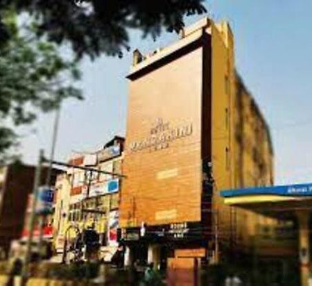 Hotel Mandakini Lush Канпур Экстерьер фото