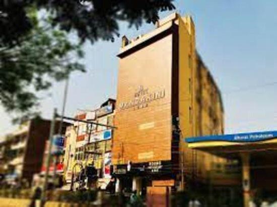 Hotel Mandakini Lush Канпур Экстерьер фото